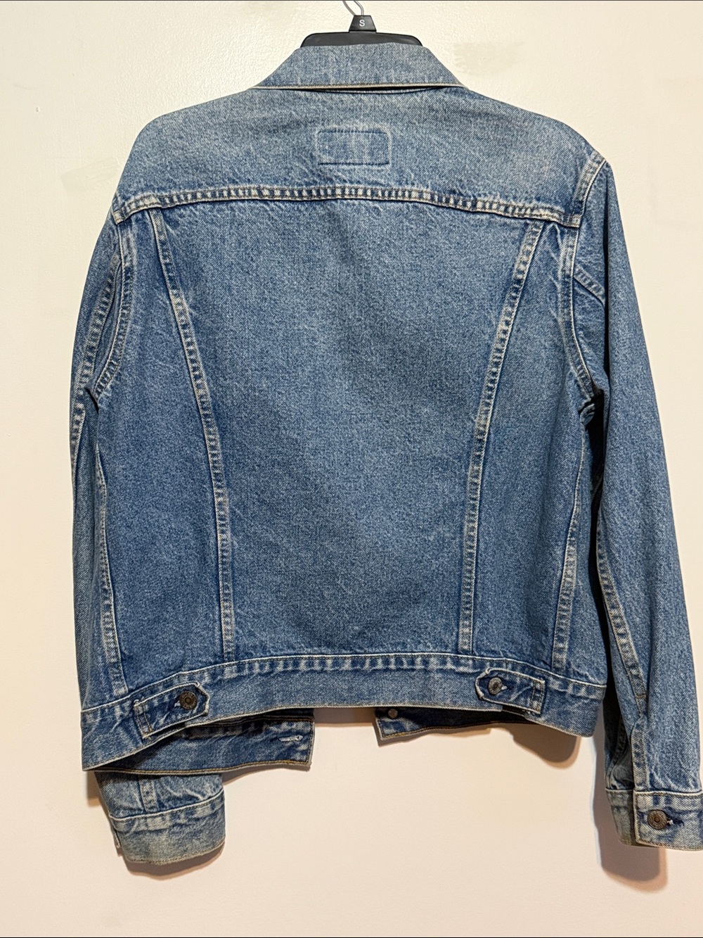 Vintage Levis Classic Blue Denim Jacket - Picture 3 of 3